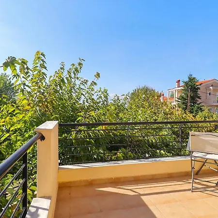 Guedin Sea Side Maisonette,