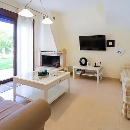 Guedin Sea Side Maisonette, * Nikiti (Sithonia)