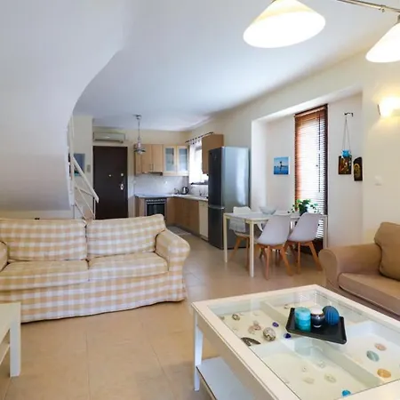 Guedin Sea Side Maisonette,