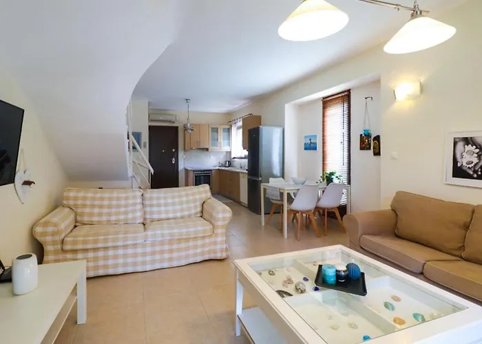 Guedin Sea Side Maisonette,