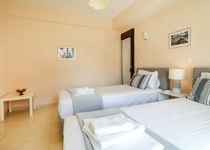 Guedin Sea Side Maisonette, * Νικήτη