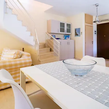 Casa de Férias Guedin Sea Side Maisonette, *