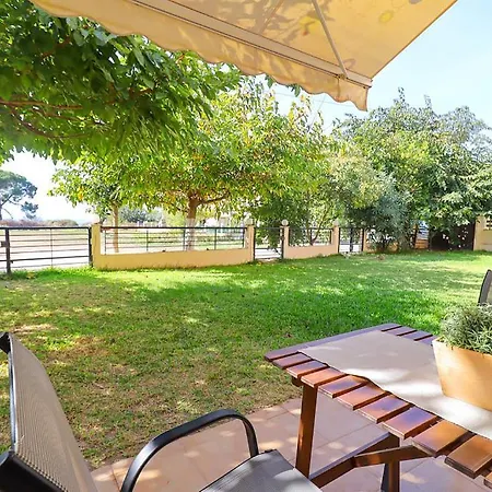 Guedin Sea Side Maisonette, Casa de Férias